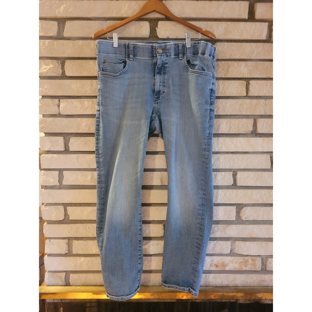 Men's Lee Extreme Motion MVP Jeans 36 X 30 Straight Fit Tapered Leg